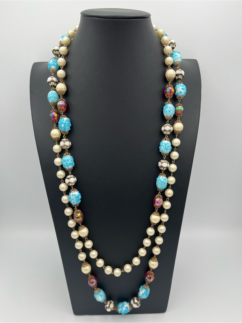 Vintage 1960s Hobe Glass Bead Flapper Sautoir Necklace with Filigree Accents